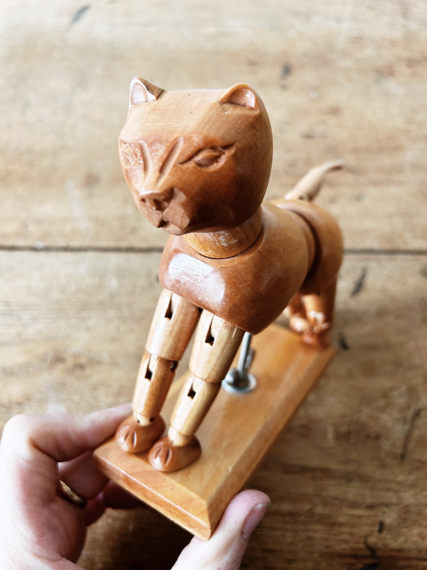 Articulated Wood Cat Model