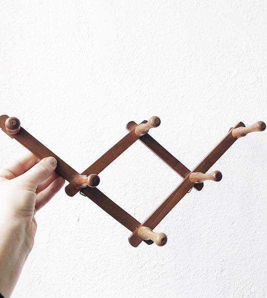 Unique V Accordion Rack