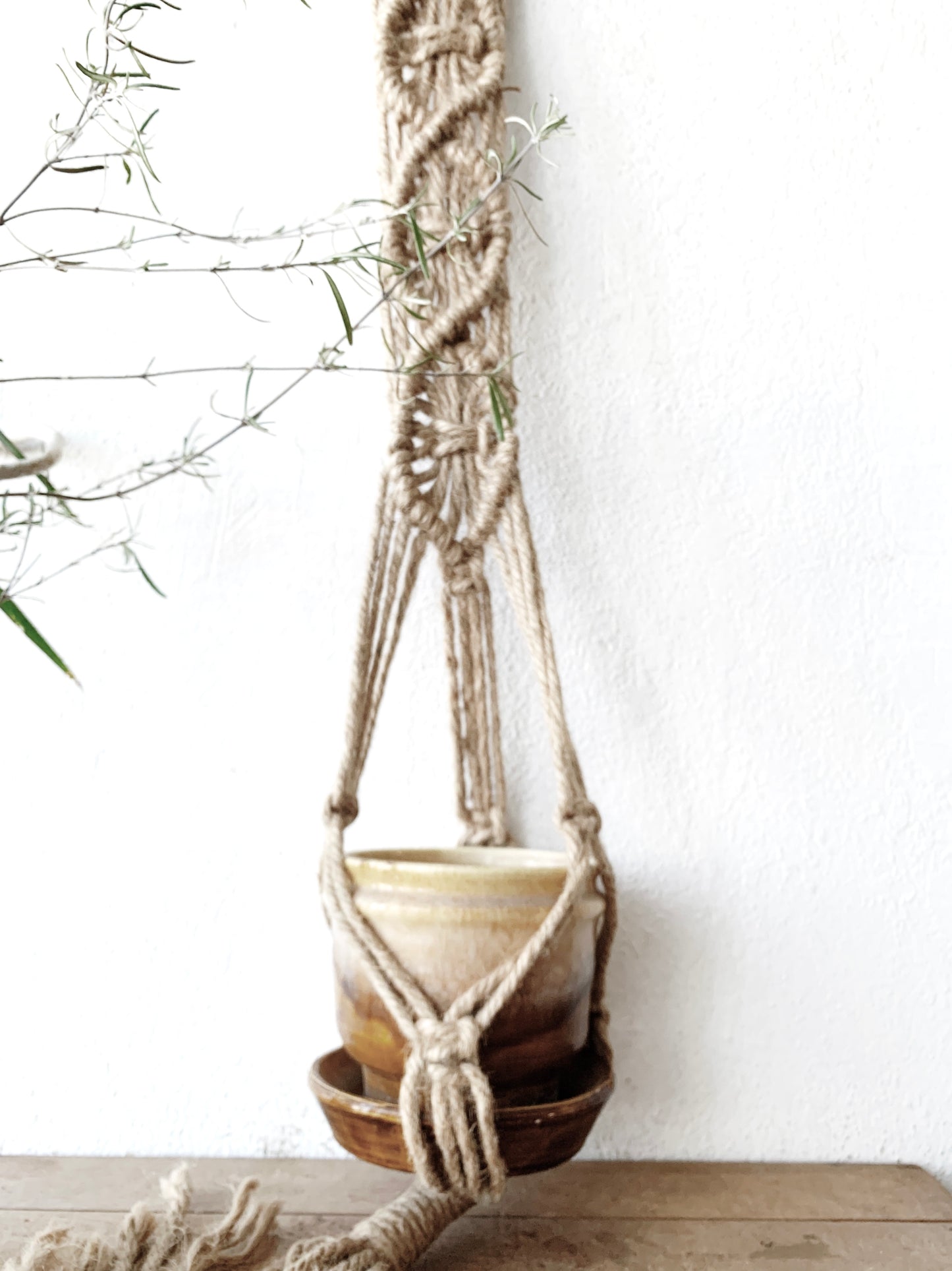 Vintage Macrame Plant Hanger / Ceramic Tray Pot