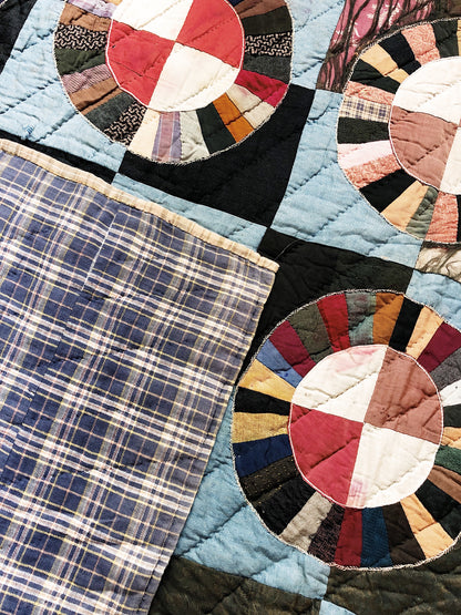 Antique Wagon Wheel Quilt Circa 1900