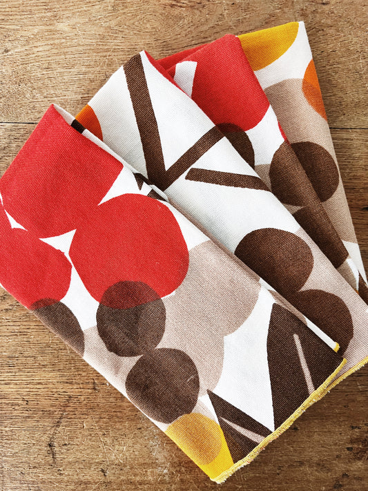 Vintage Vera Cloth Napkins Set