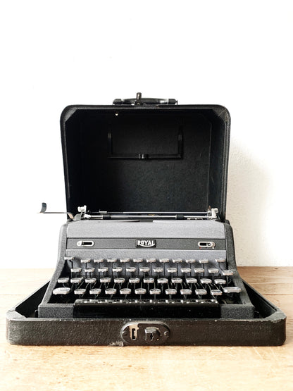 1930’s Royal Deluxe Typewriter with Case