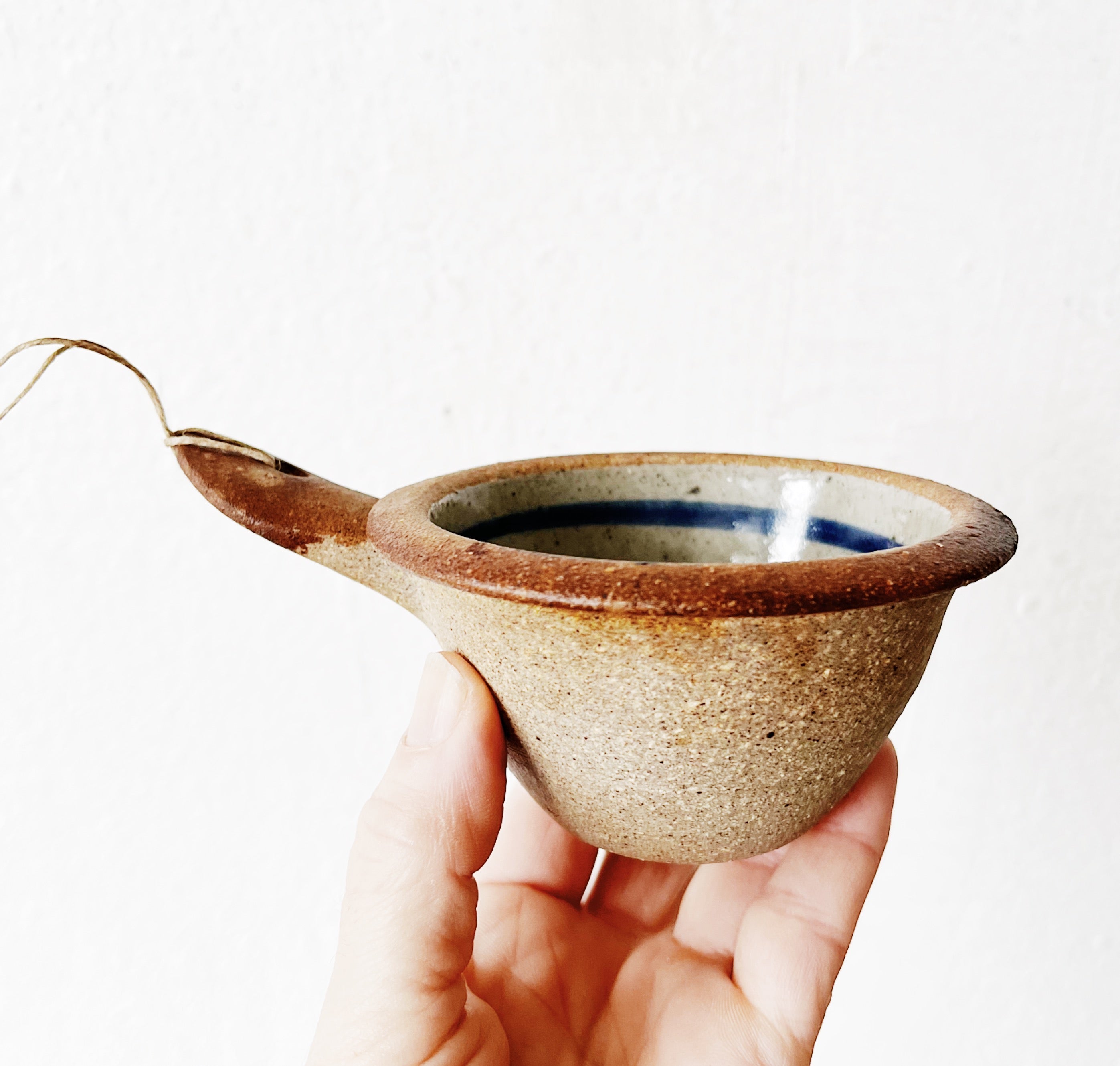 Vintage Stoneware Scoop - Thumbnail 3