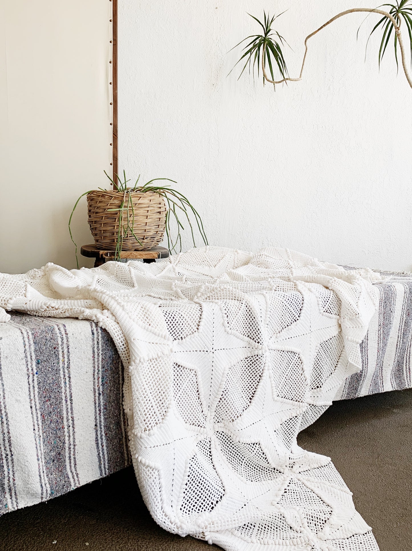 Vintage Star Pattern Twin Cotton Crochet Coverlet
