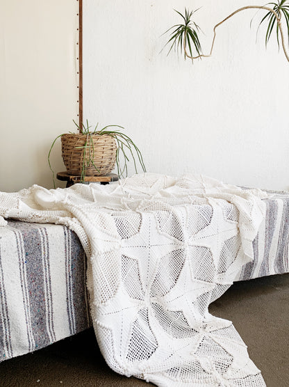 Vintage Star Pattern Twin Cotton Crochet Coverlet