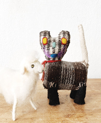 Handmade Woolen Soft Sculpture