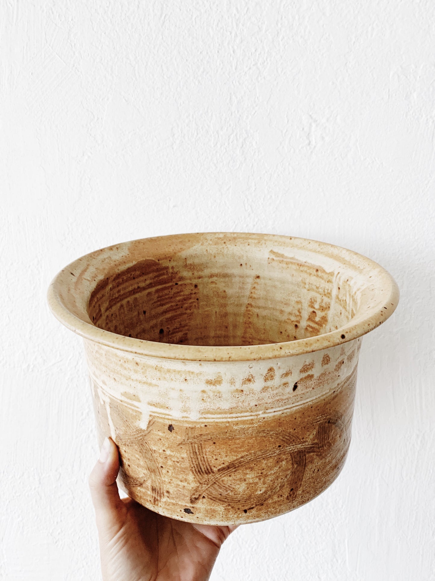 Large Vintage Pottery Bowl / Pot
