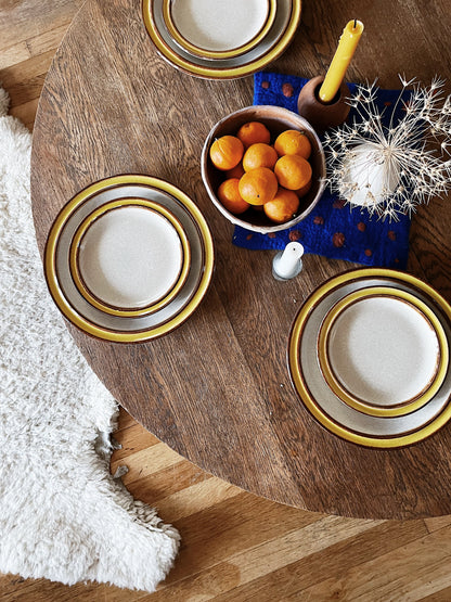 Vintage Suncraft Stoneware Plate Set