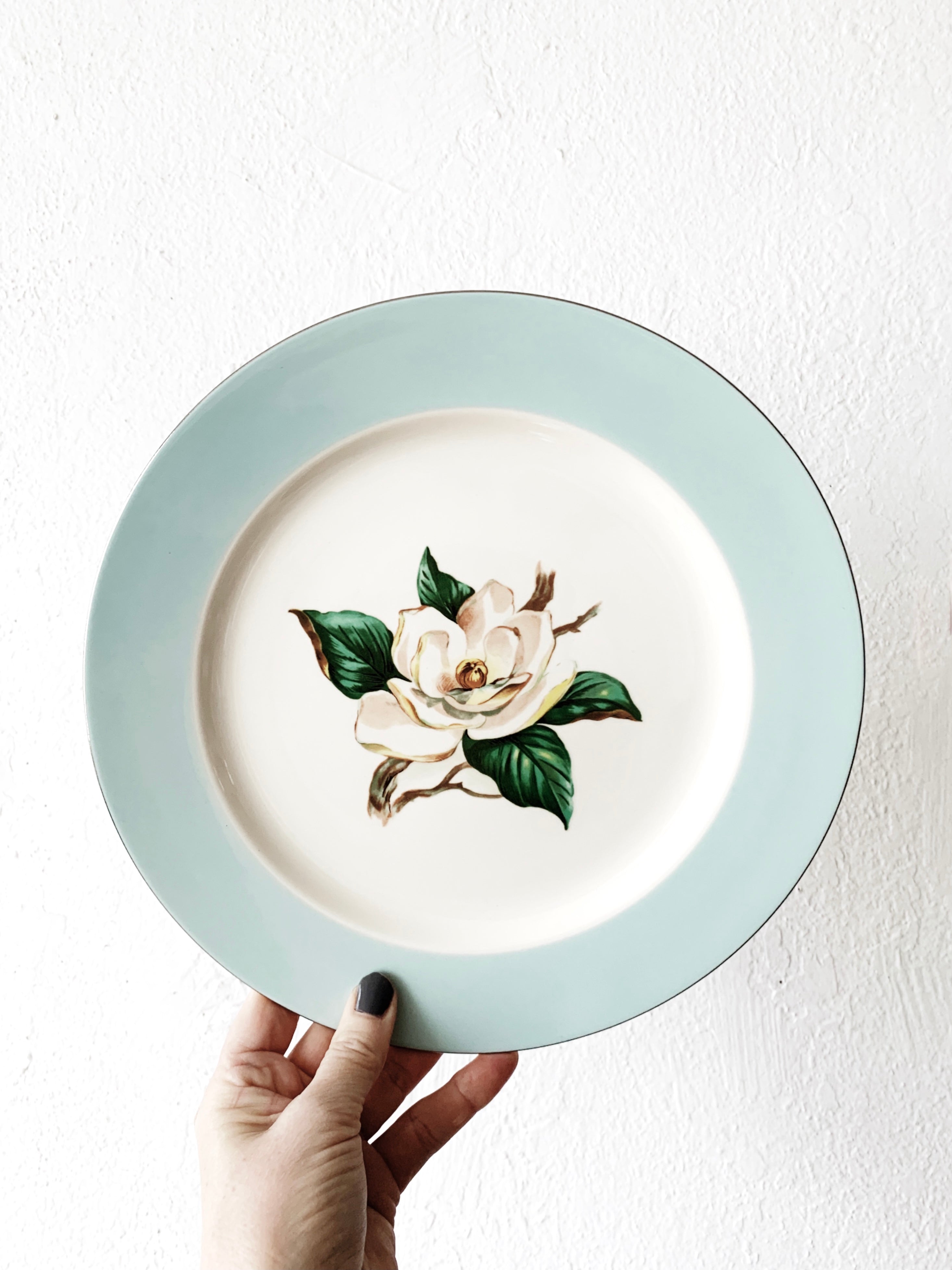 Mid Century Homer Laughlin 32 Piece Magnolia Set - Thumbnail 3