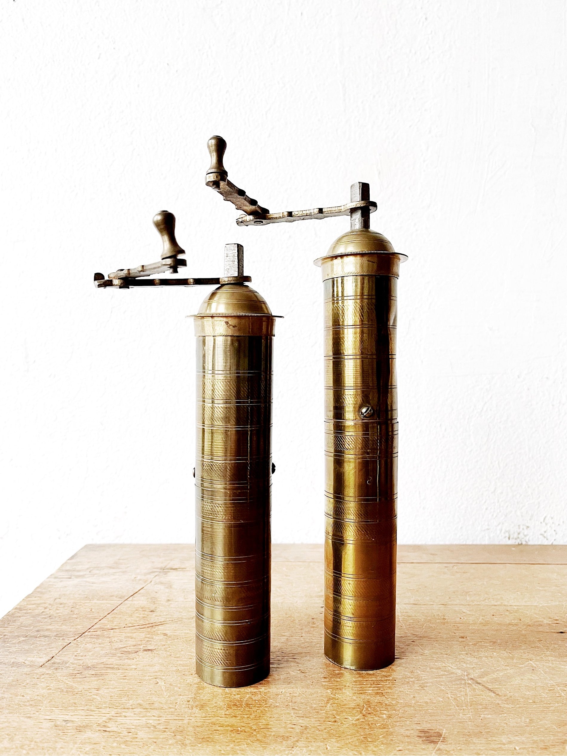 Antique Brass Turkish Grinder - Thumbnail 4