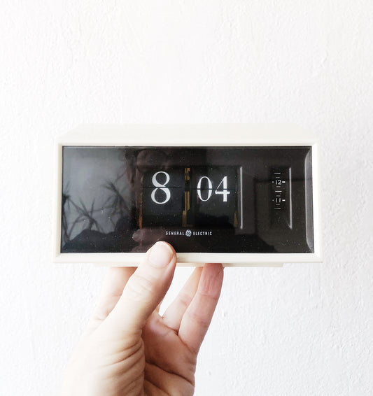Vintage GE Flip Alarm Clock