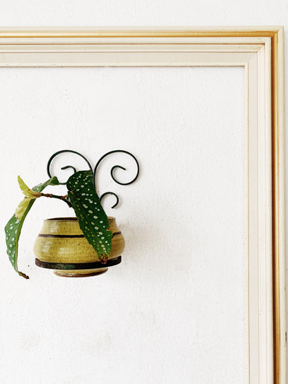 Mid Century Iron Pot Holder