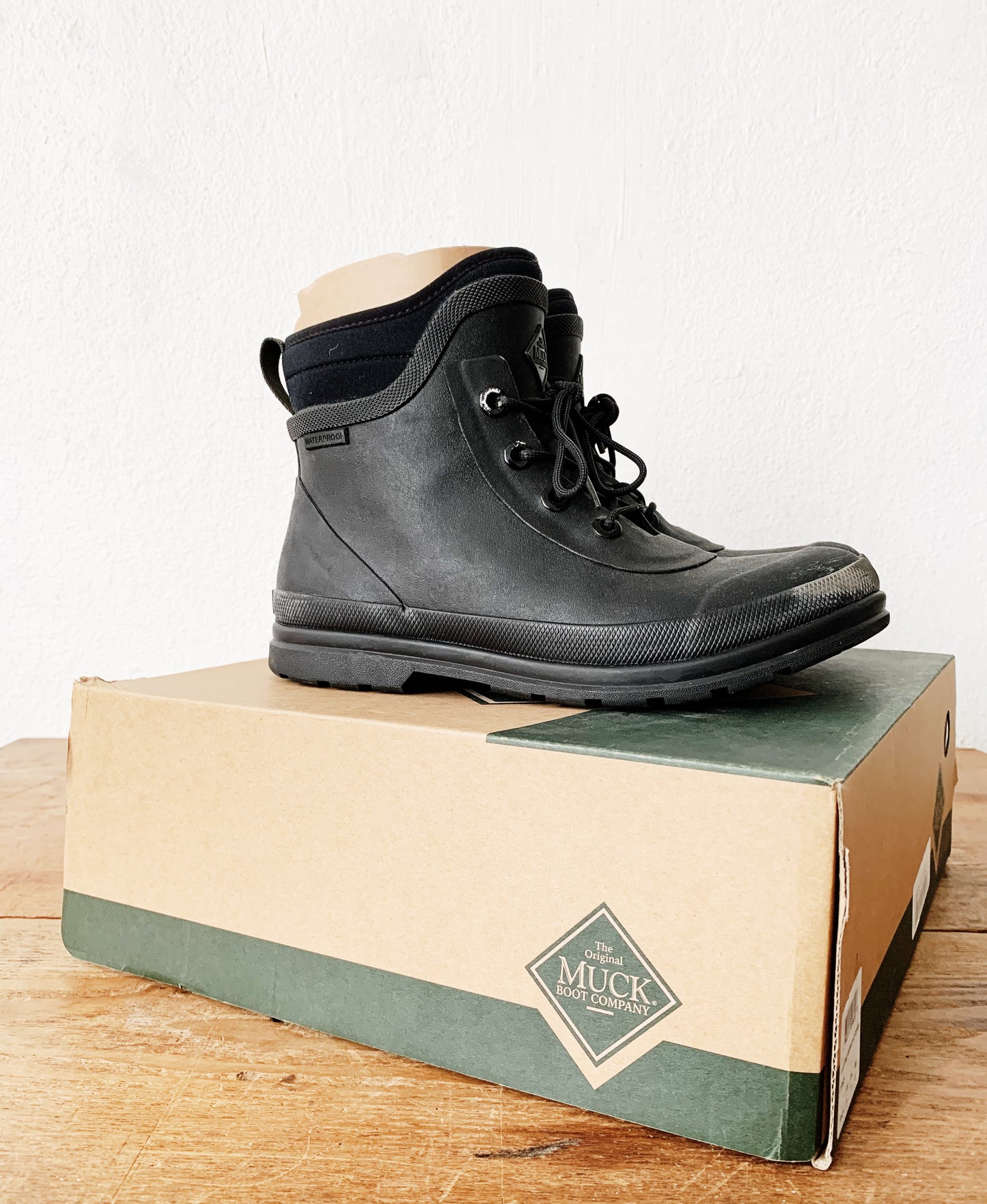 New Original Muck Boots Women’s size 9