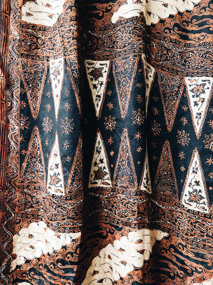 Gorgeous Oversized Silk Textile