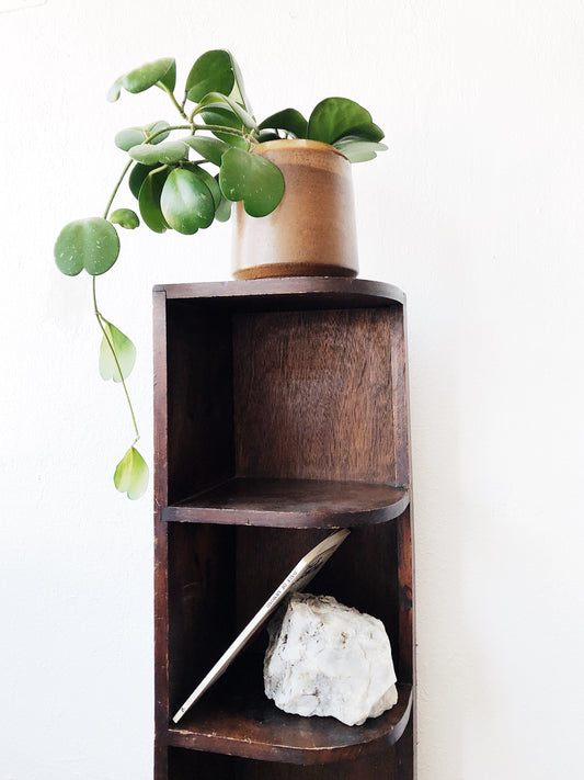 Vintage Round Edge Wood Corner Shelf