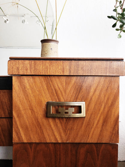 Vintage 1930s Vanity or Dresser