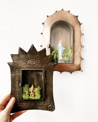 Tin Devotional Shadow Box Nicho