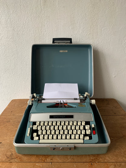 Vintage Brother 99 Portable Manual Typewriter