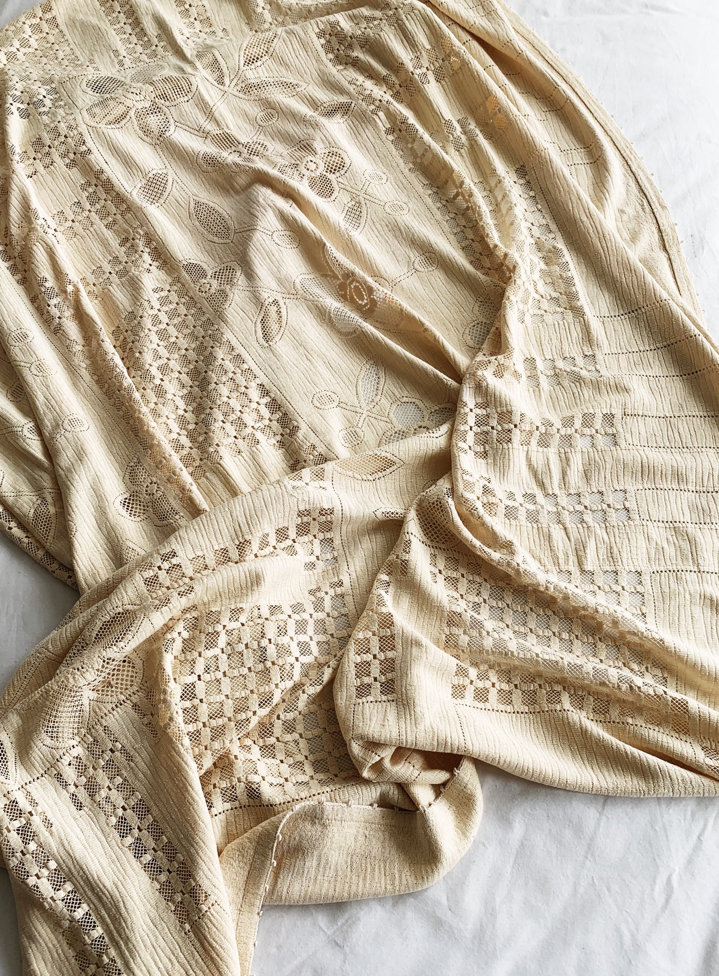 Vintage Twin Size Panel Bedspread or Tablecloth