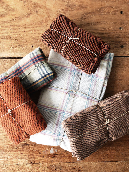 Vintage Cotton Scrap Fabric Pack