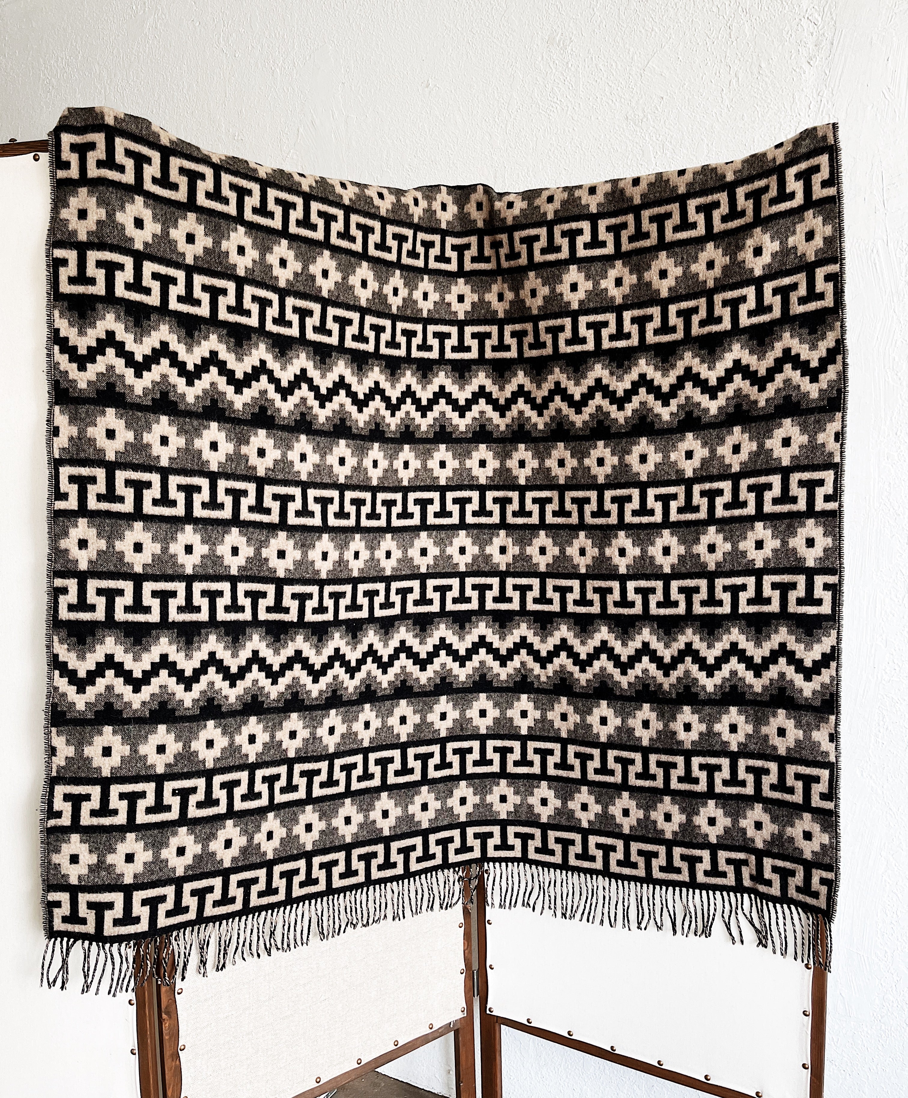 Vintage Alpaca Blanket - Thumbnail 2