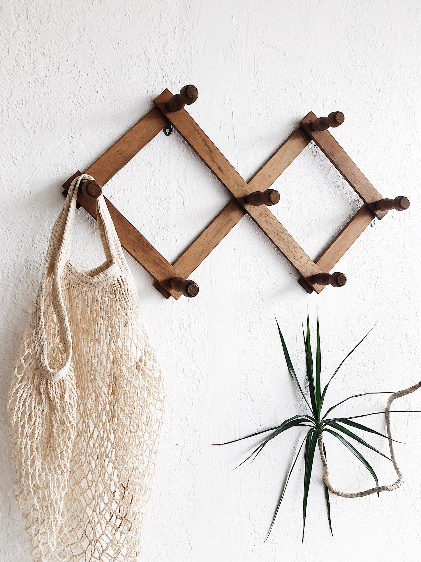 Chunky Wood Accordion Rack