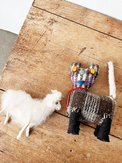 Handmade Woolen Soft Sculpture