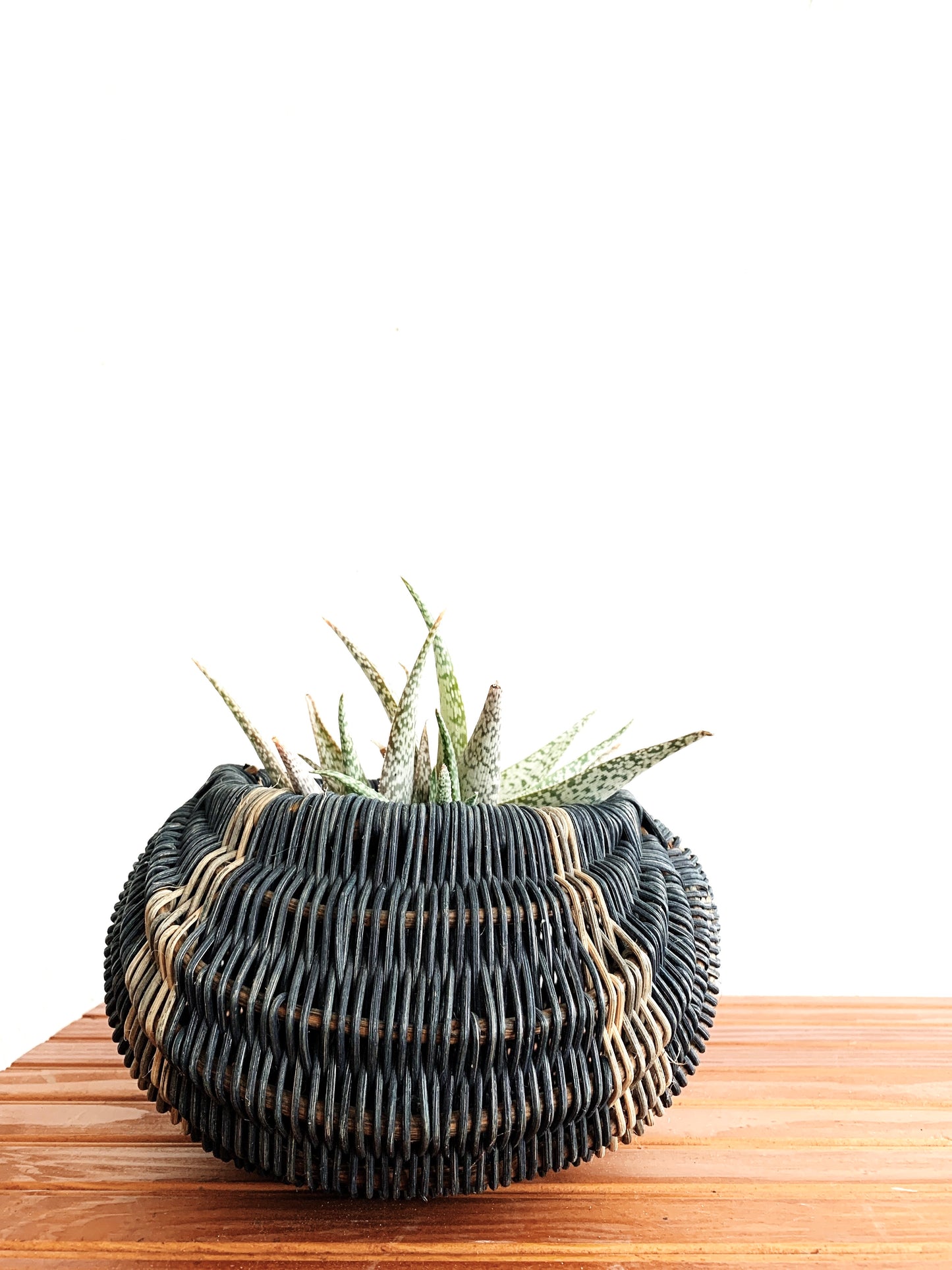 Vintage Bun Basket