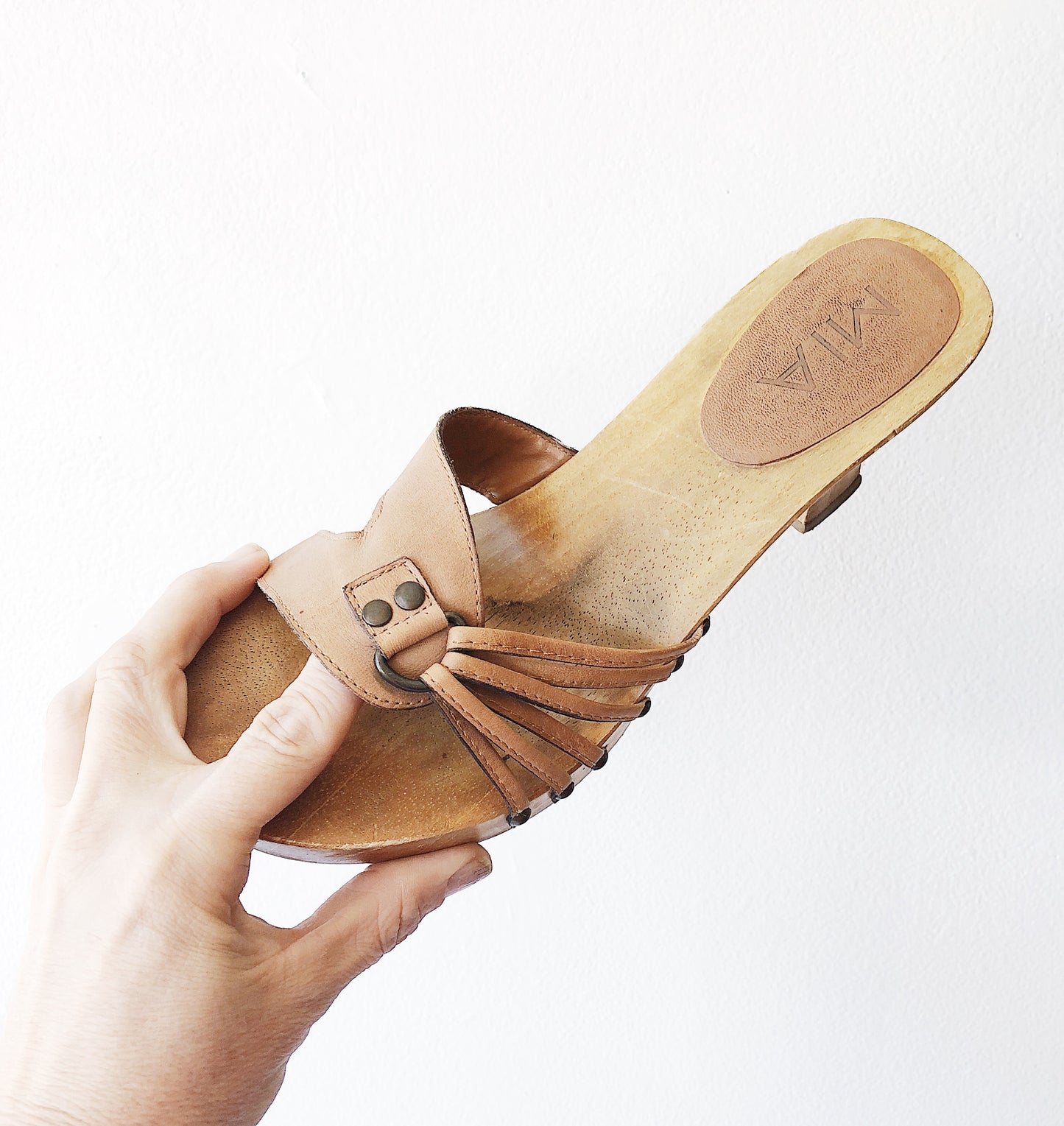 Vintage Mia Wood Sandal Slide