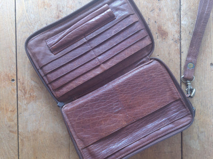 Vintage Wilson’s Leather Wallet Clutch