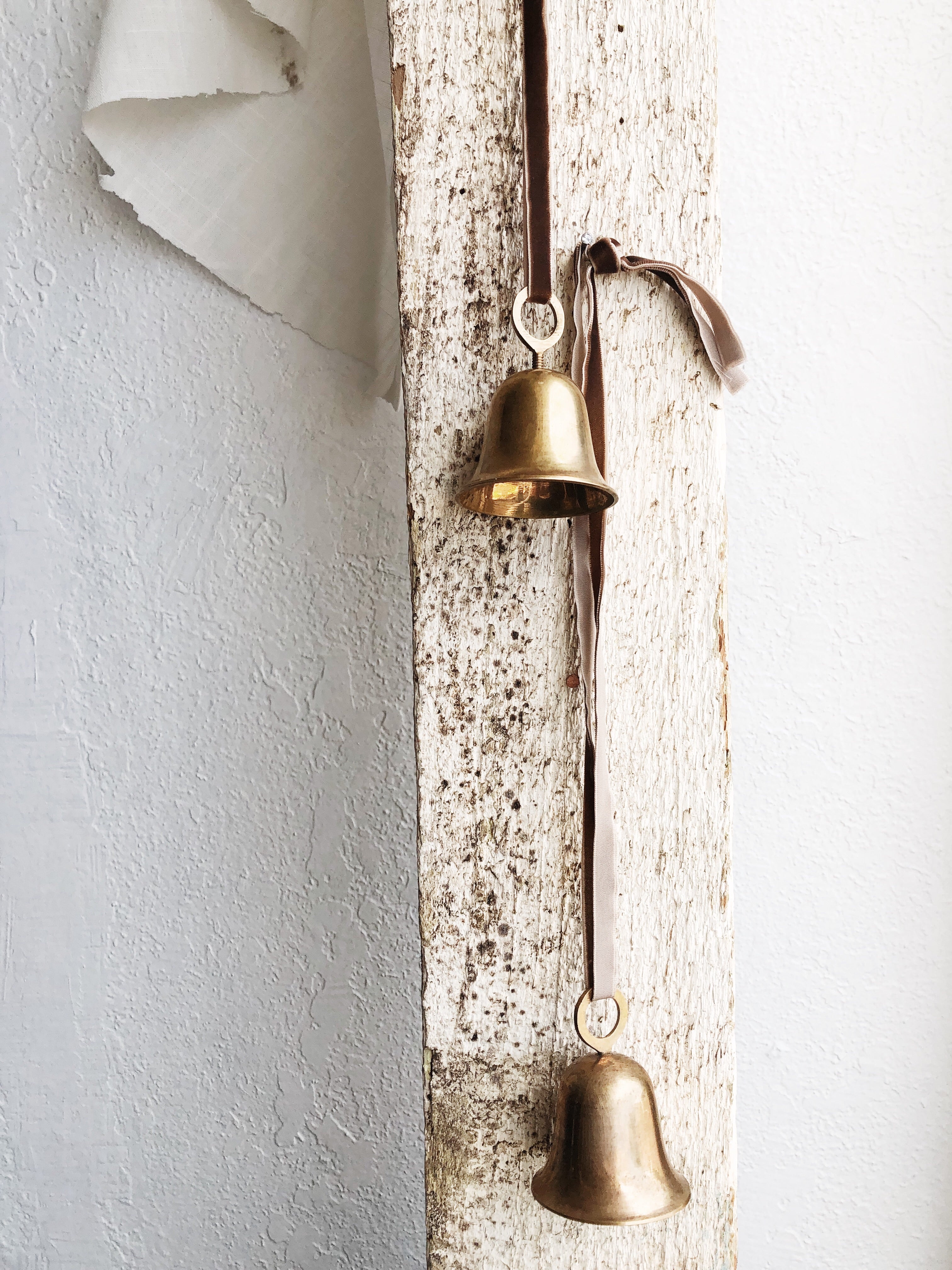 Vintage Brass Bell on Velvet - Thumbnail 2