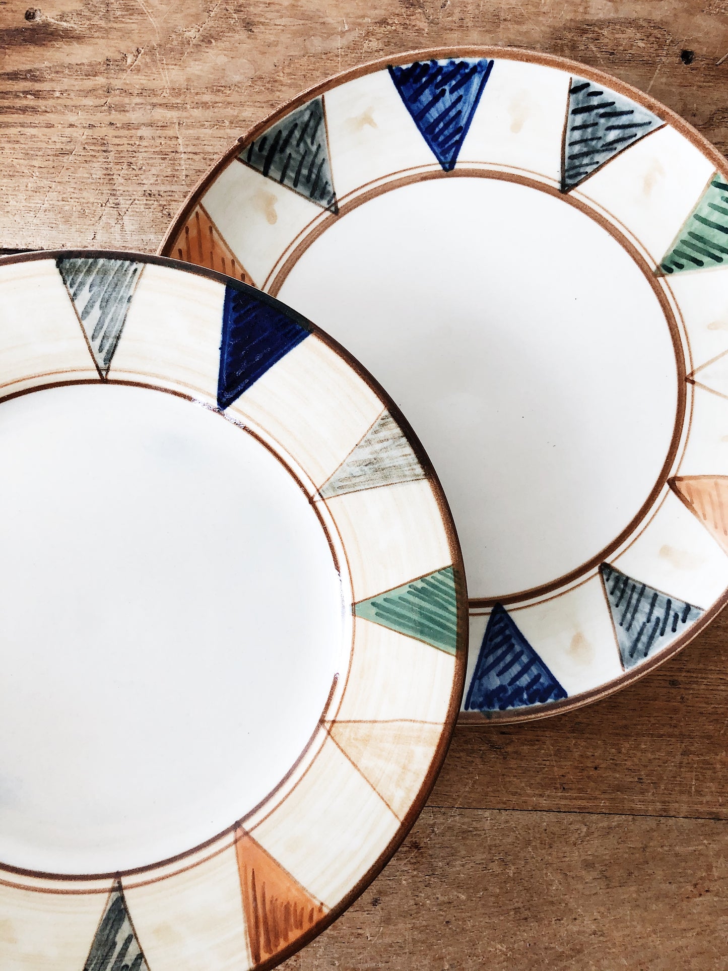 Pair José Noe Suro Ceramic Plates