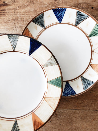 Pair José Noe Suro Ceramic Plates