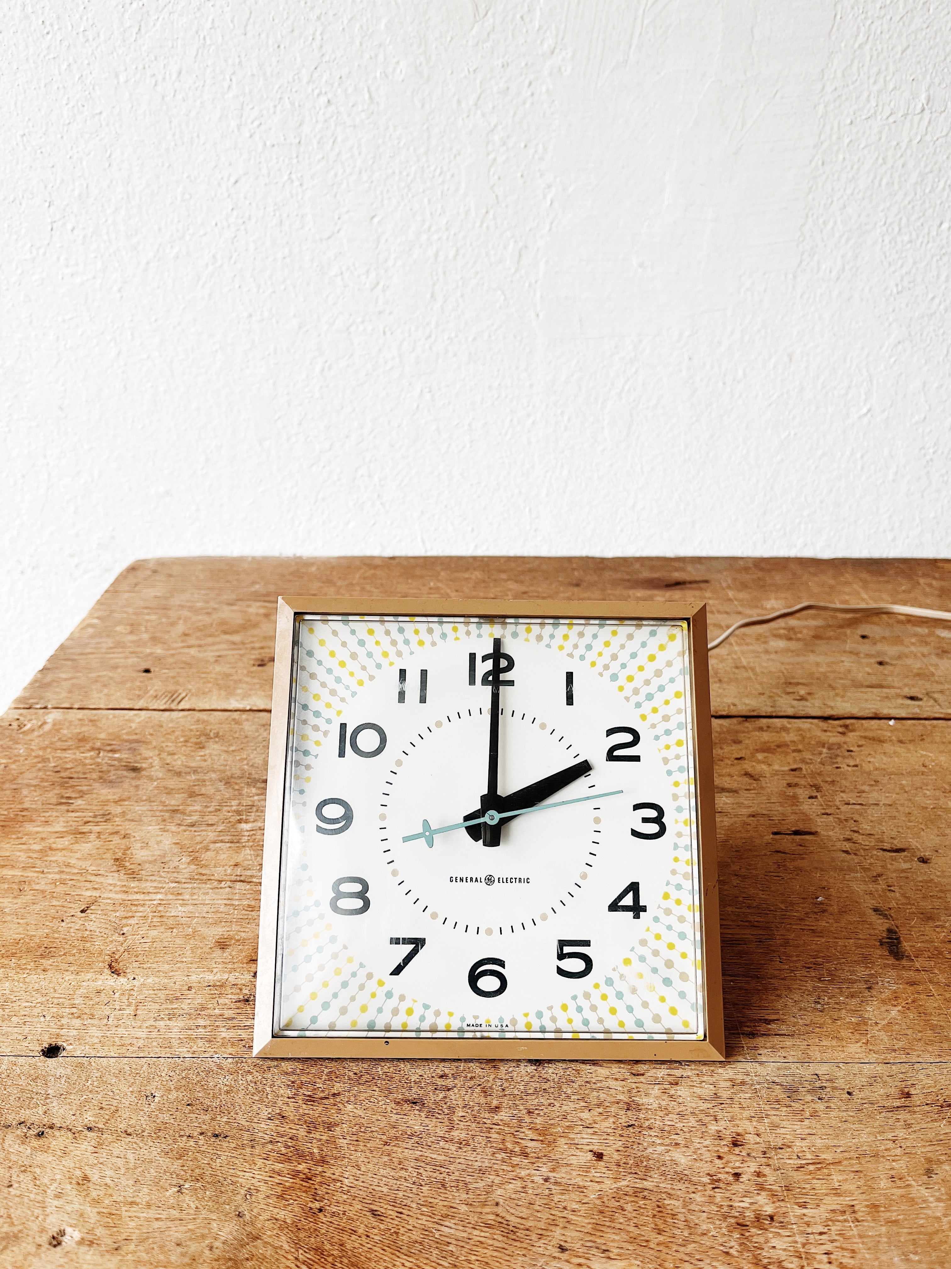 Vintage Wall Clock - Thumbnail 2