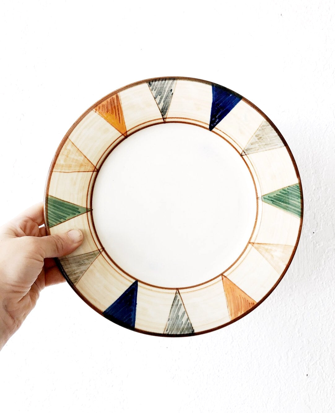 Pair José Noe Suro Ceramic Plates