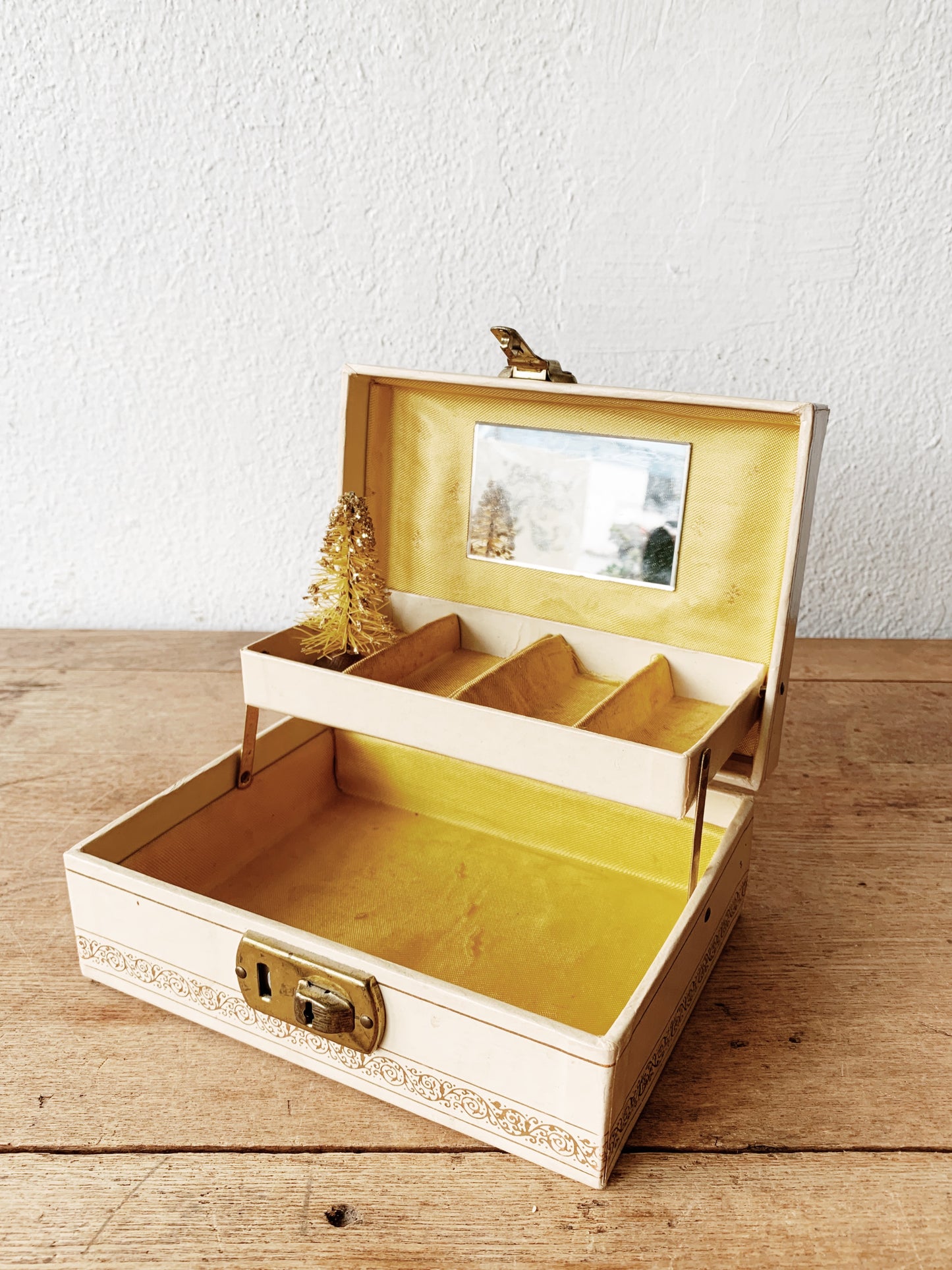 Vintage Jewelry box
