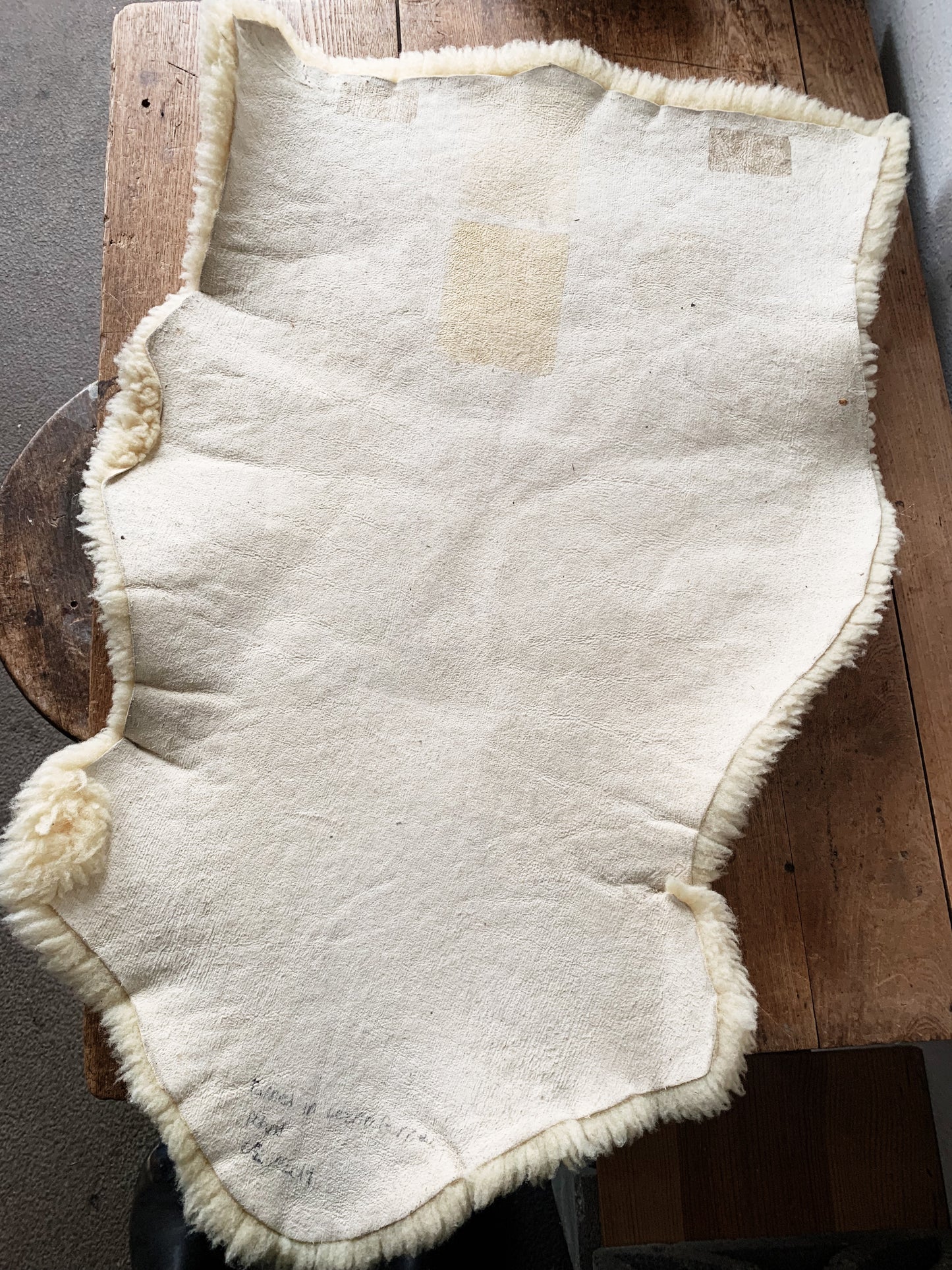 Natural Wool Sheepskin Rug