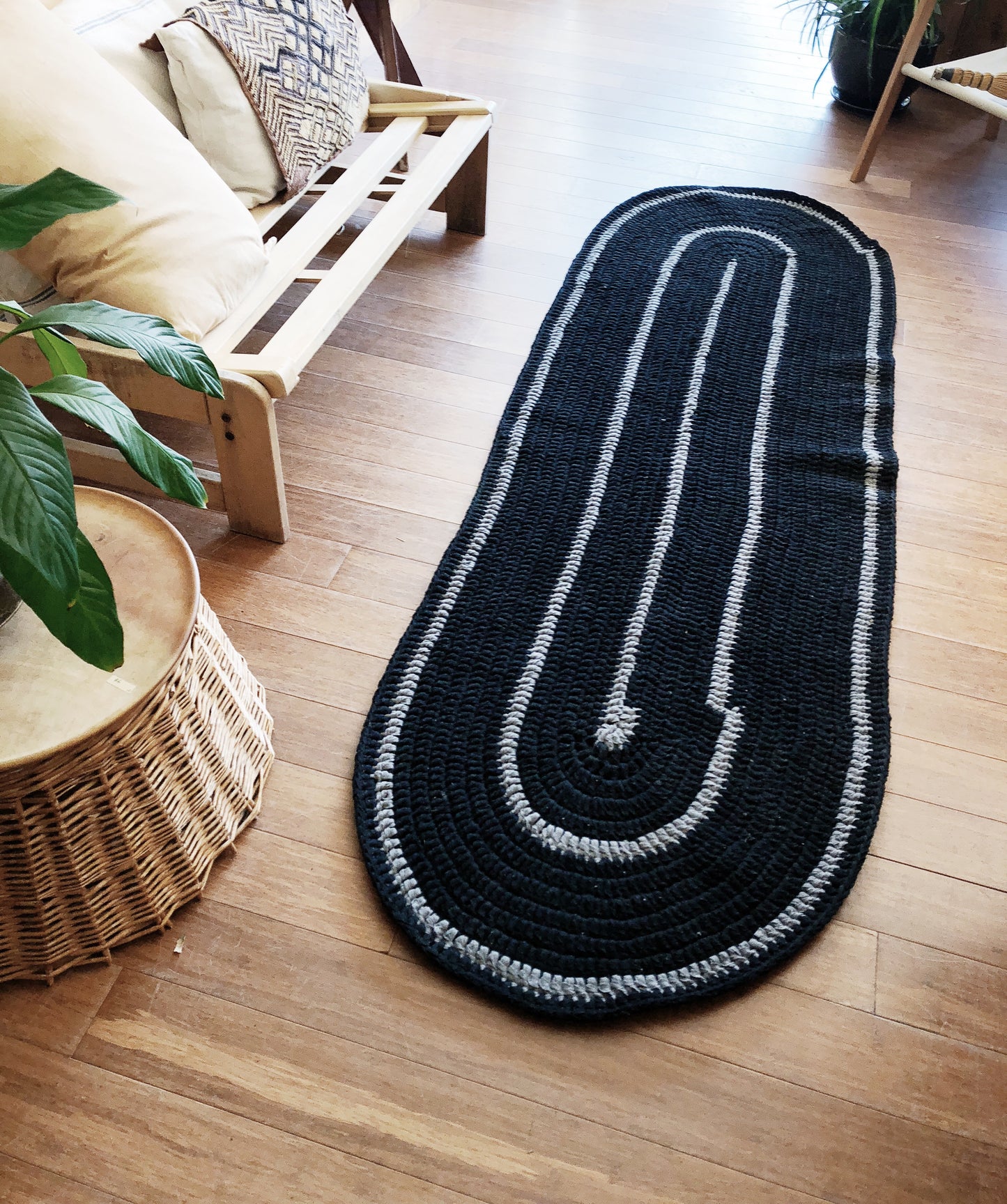 Vintage Oval Rag Runner