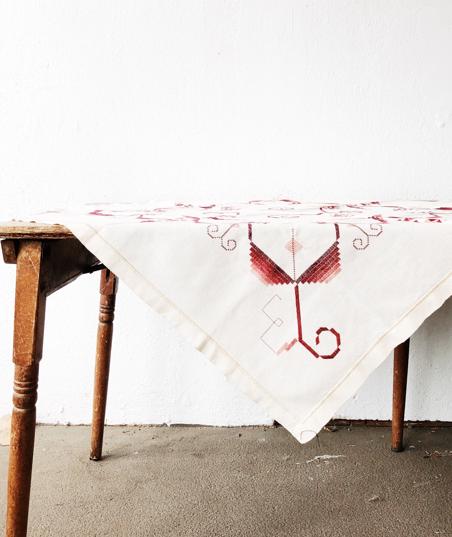 Vintage Art Deco Embroidered Linen