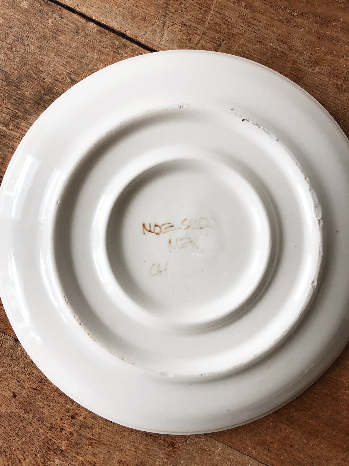 Pair José Noe Suro Ceramic Plates