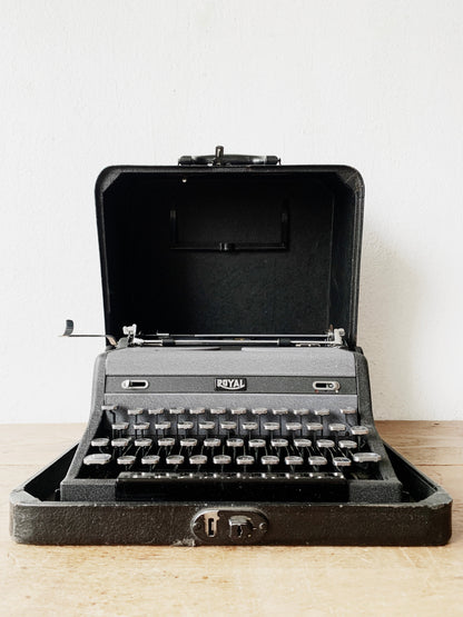 1930’s Royal Deluxe Typewriter with Case