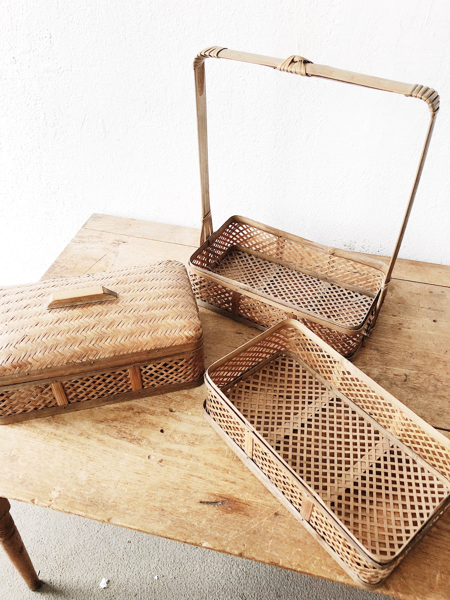 Vintage Woven Picnic Tiffin