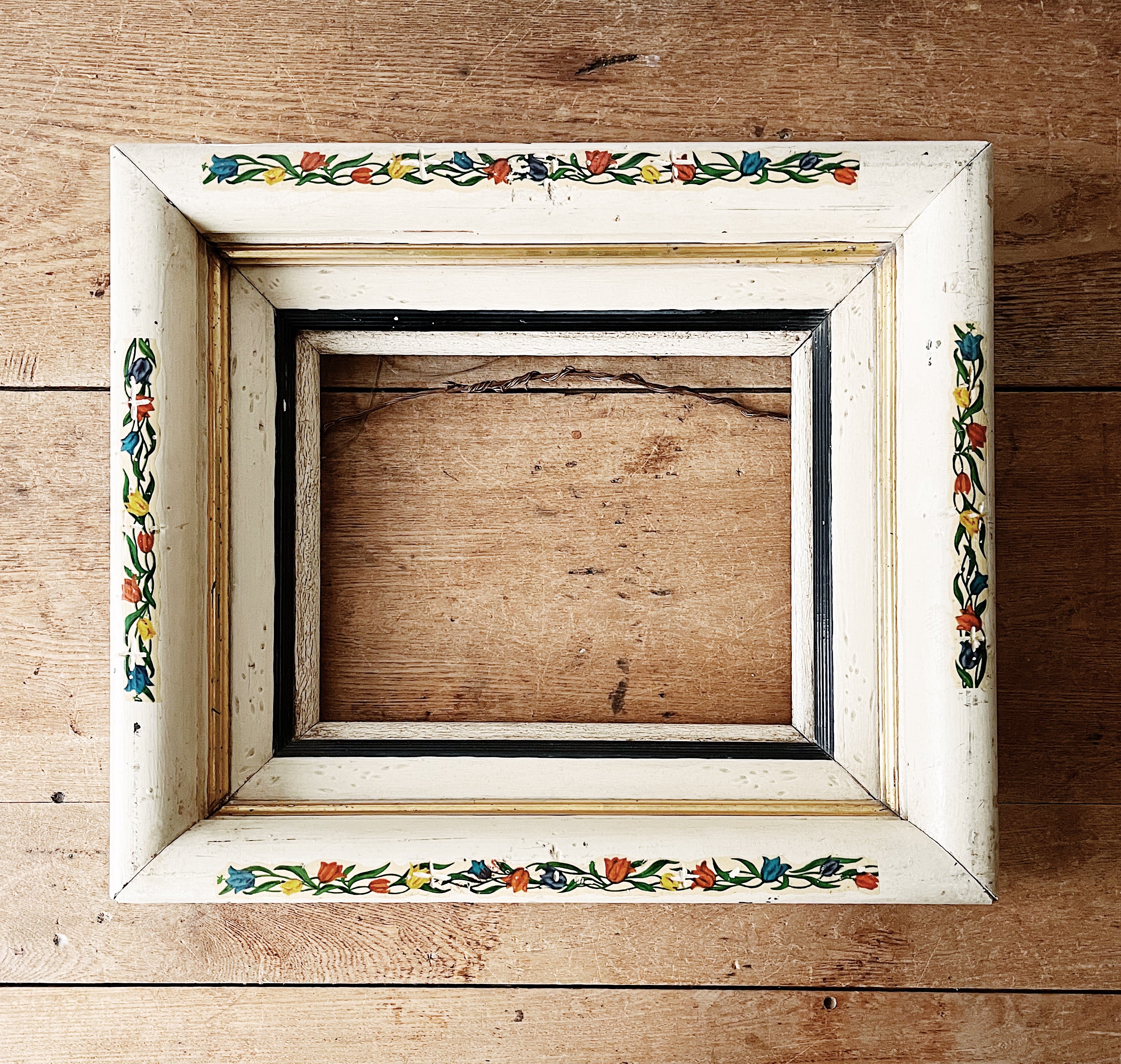 Vintage Folk Art Frame - Thumbnail 2