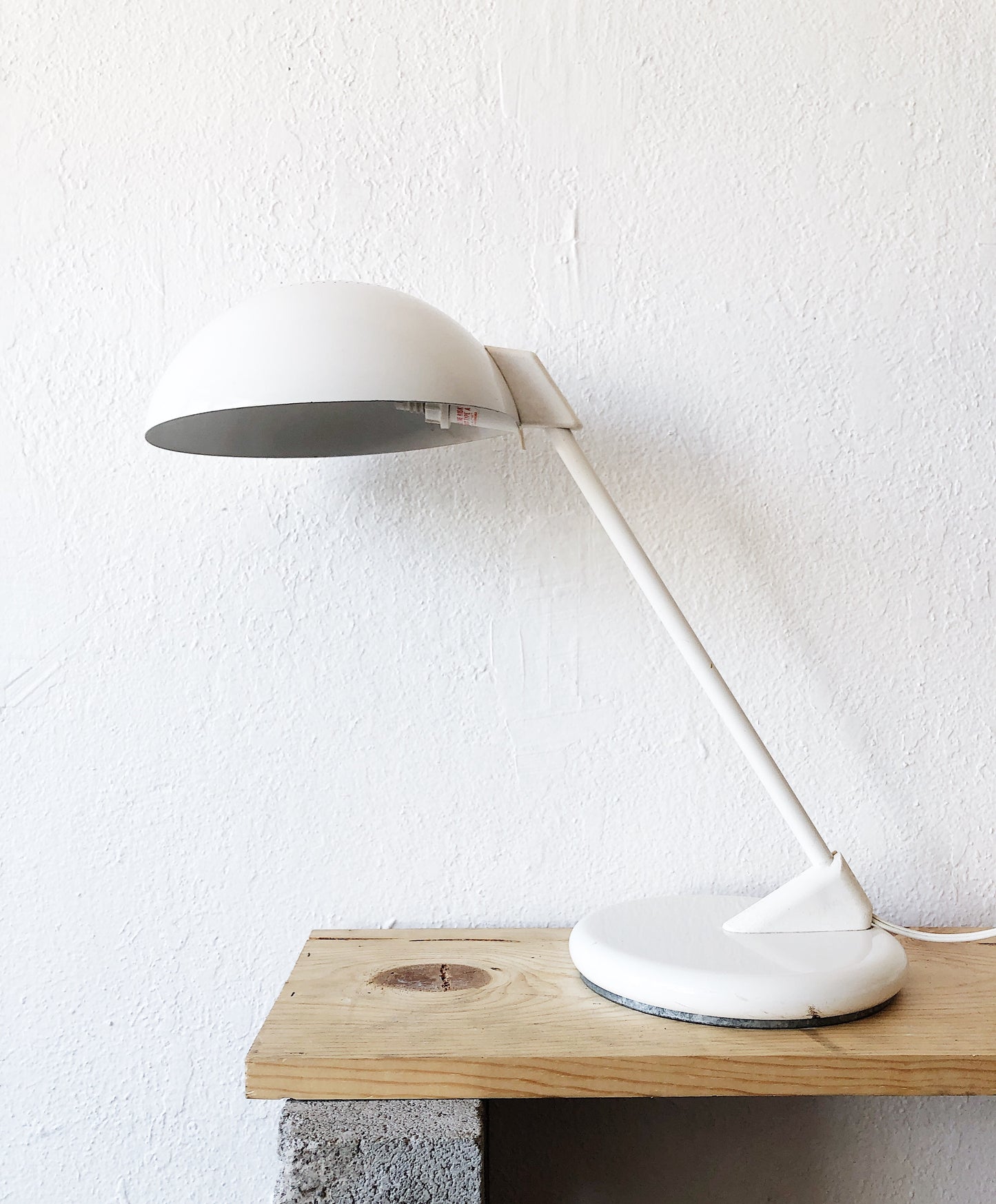 Vintage Mod Enamel Lightolier Style Lamp