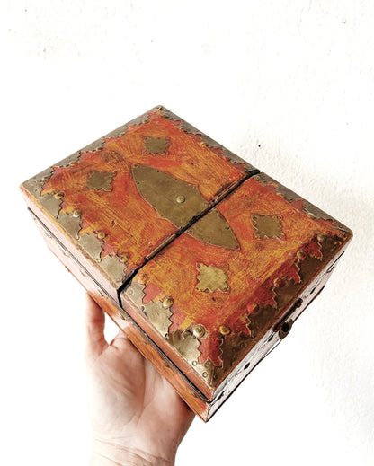 Vintage Wood and Brass Jewelry / Trinket Box