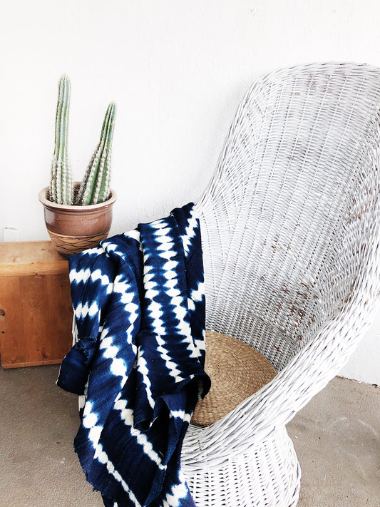 Curvy Vintage Wicker Chair