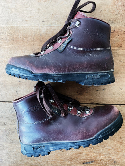 Vintage Vasque Sundowner Leather Hiking Boots