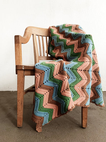 Vintage Zigzag Crochet Afghan