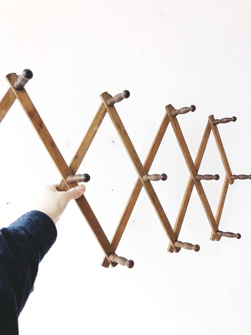Extra Large Wood Accordion Rack