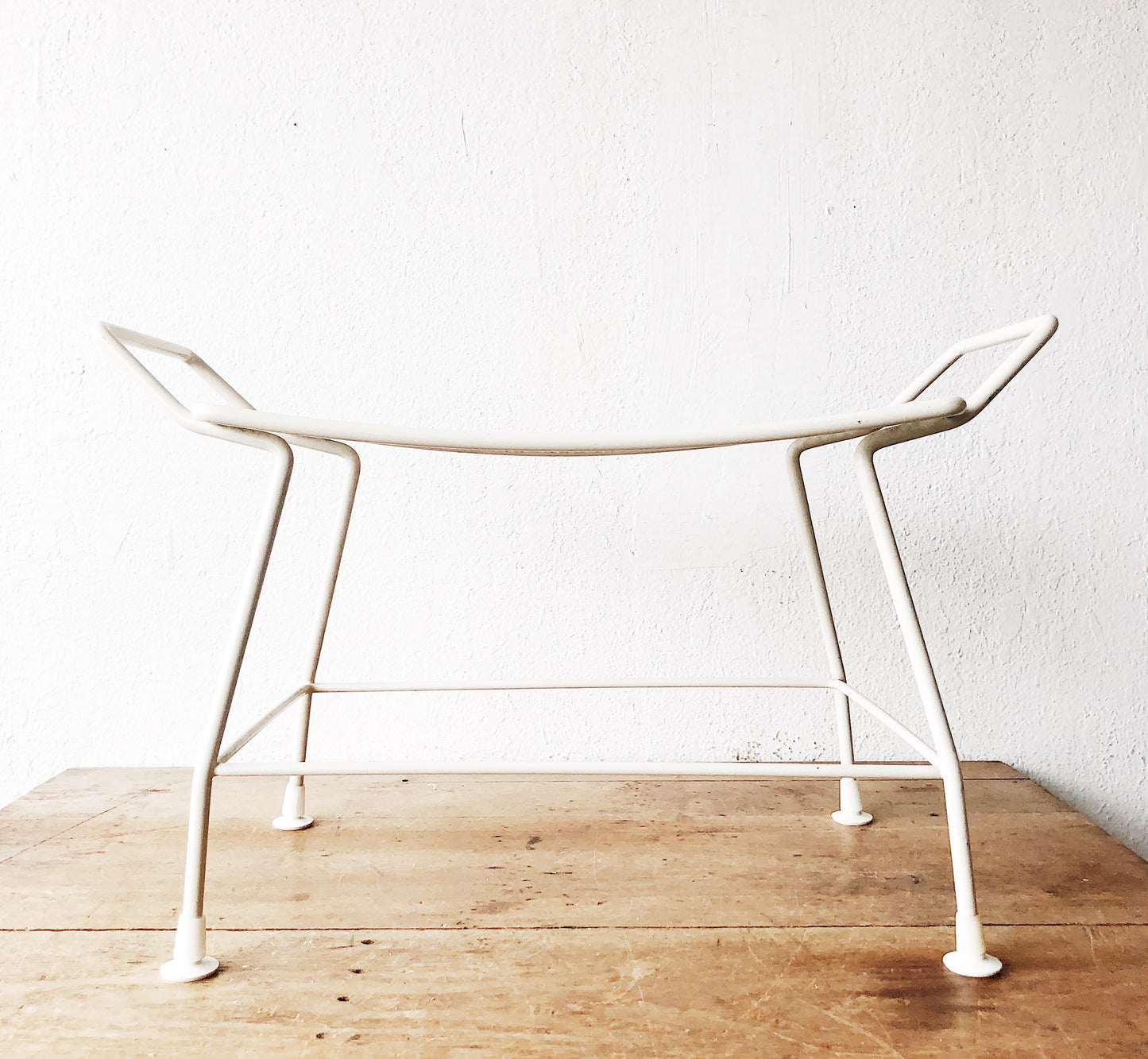 Mid Century Mesh Stool